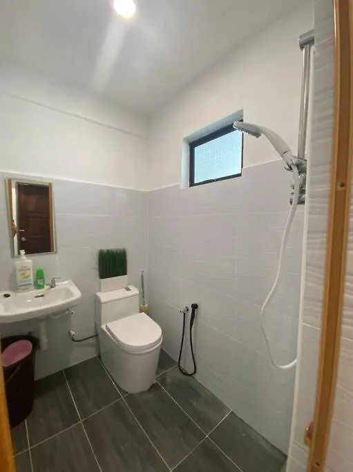 Homestay Taman Sri Nibong 庆丰园 Nibung Tebal 0*,